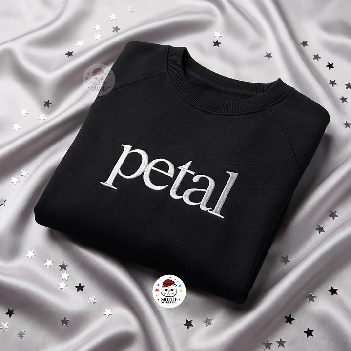 Ariana Grande - Polera Bordada Petal 1