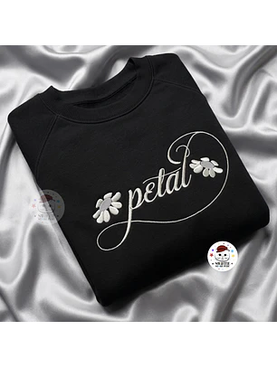 Ariana Grande - Polera Bordada Petal