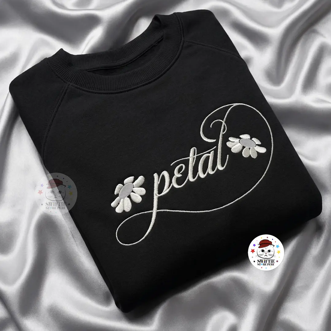 Ariana Grande - Polera Bordada Petal 1