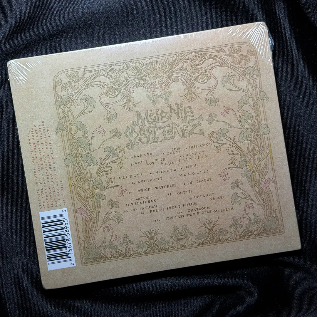 MELANIE MARTÍNEZ - HADES (SIGNED CD) FIRMADO 2