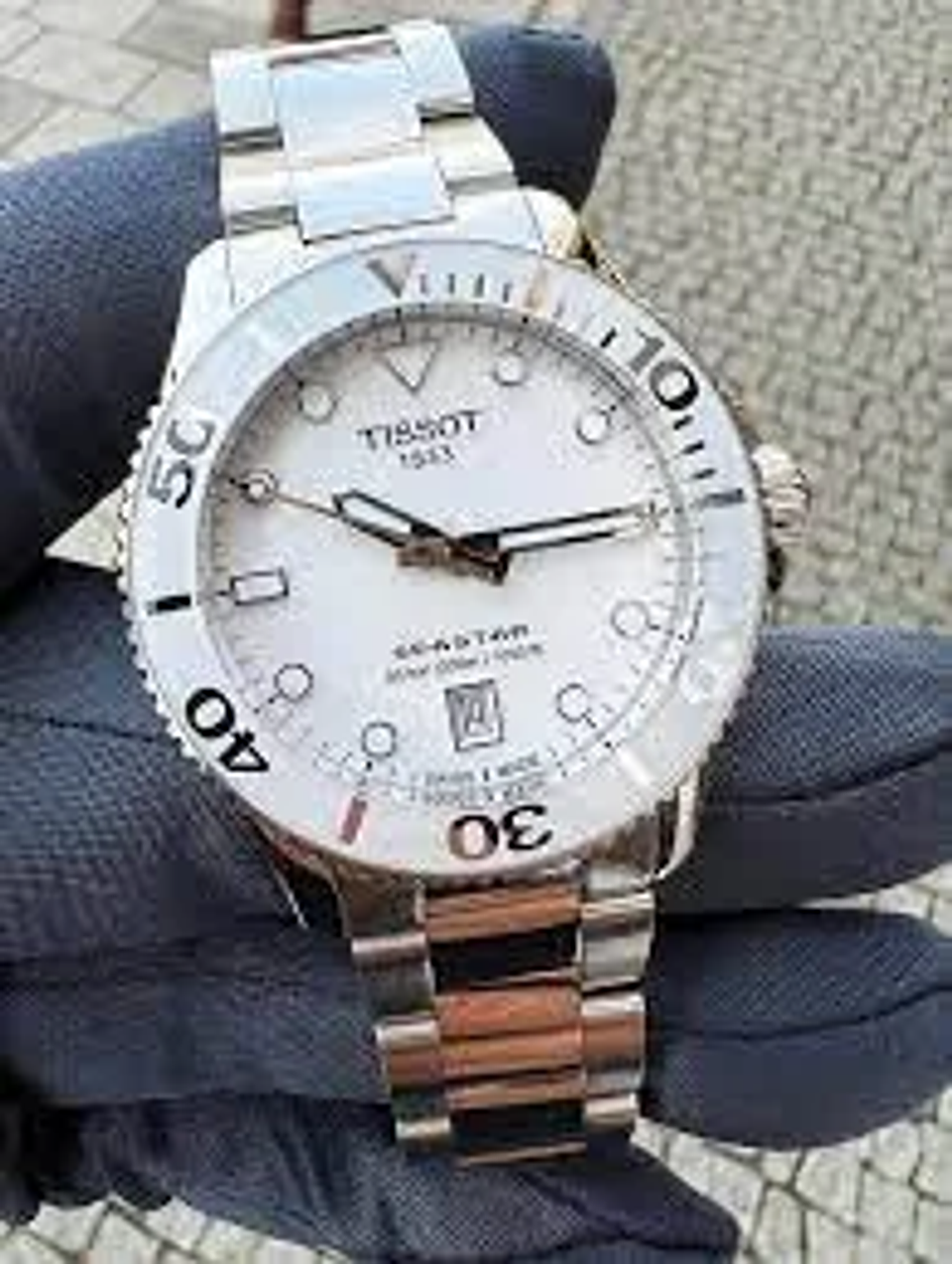 Reloj TISSOT SEASTAR 1000 T120.210.11.011.00 2