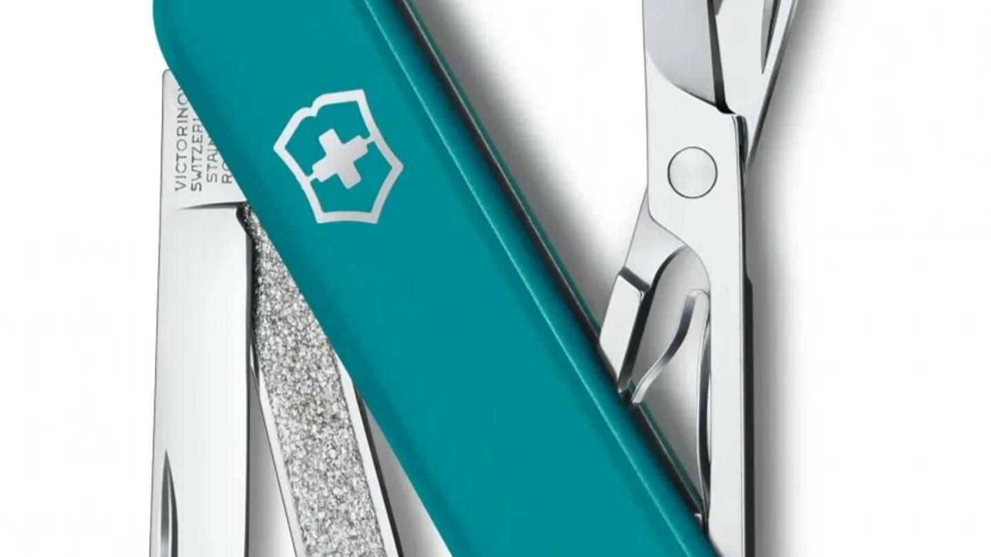 Navaja Victorinox Classic SD Mountain Lake 0.6223.23G 1