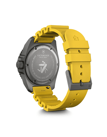 Reloj Victorinox Dive Pro Quartz 43 mm Amarillo Caja de Titanio