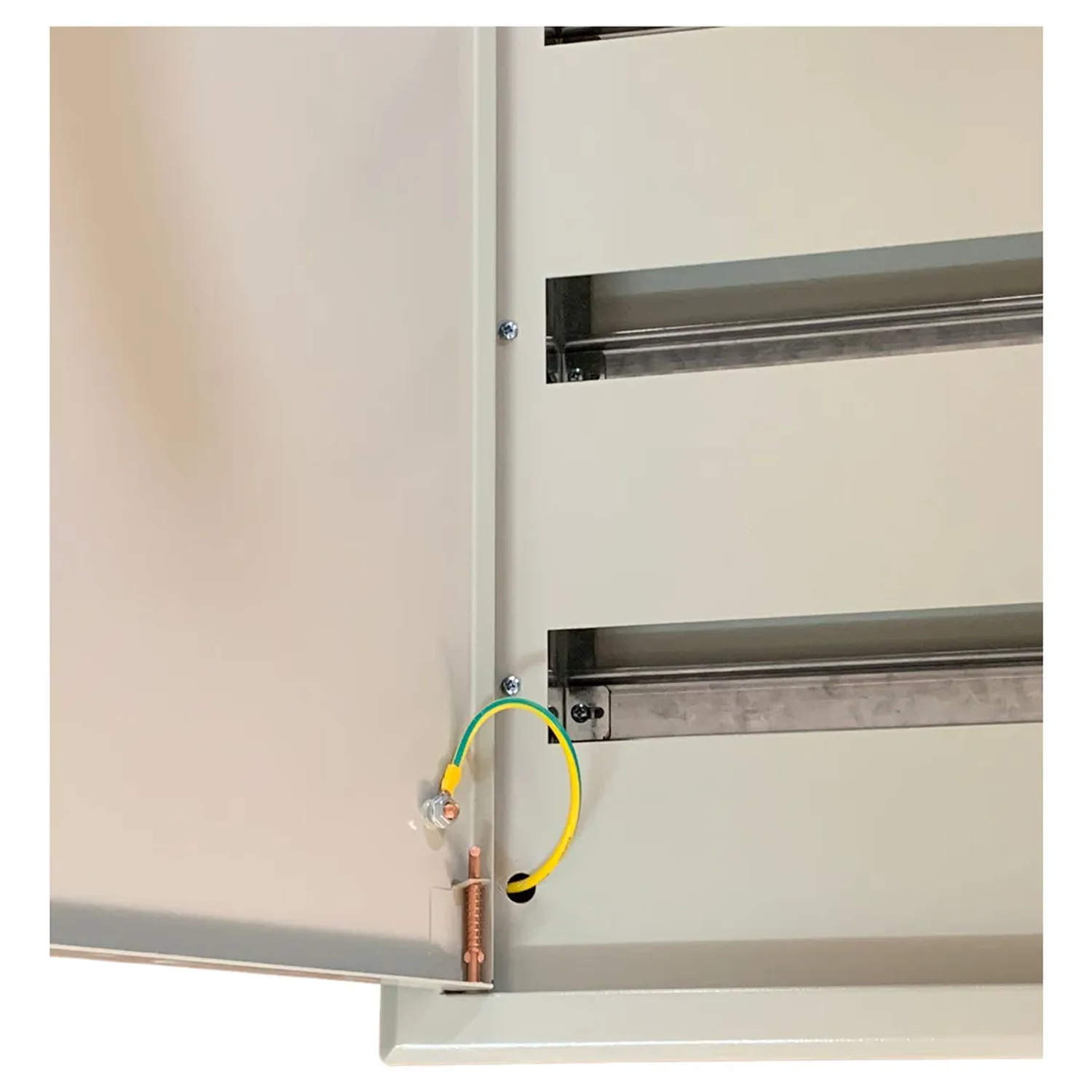 Tablero Metálico Embutido 45 Circuitos Ip41 Ral7032 Dex 8