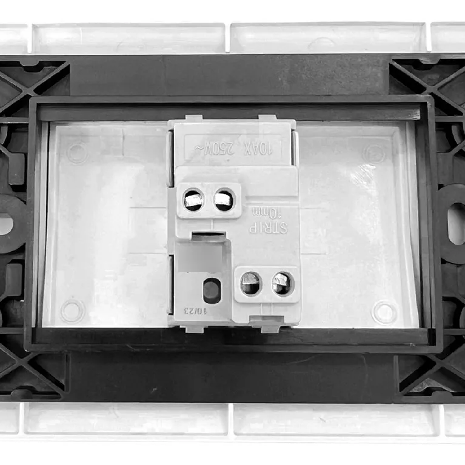 Interruptor Simple Teclón (9/12) 220v 10 Amp Cert Sec Want 3