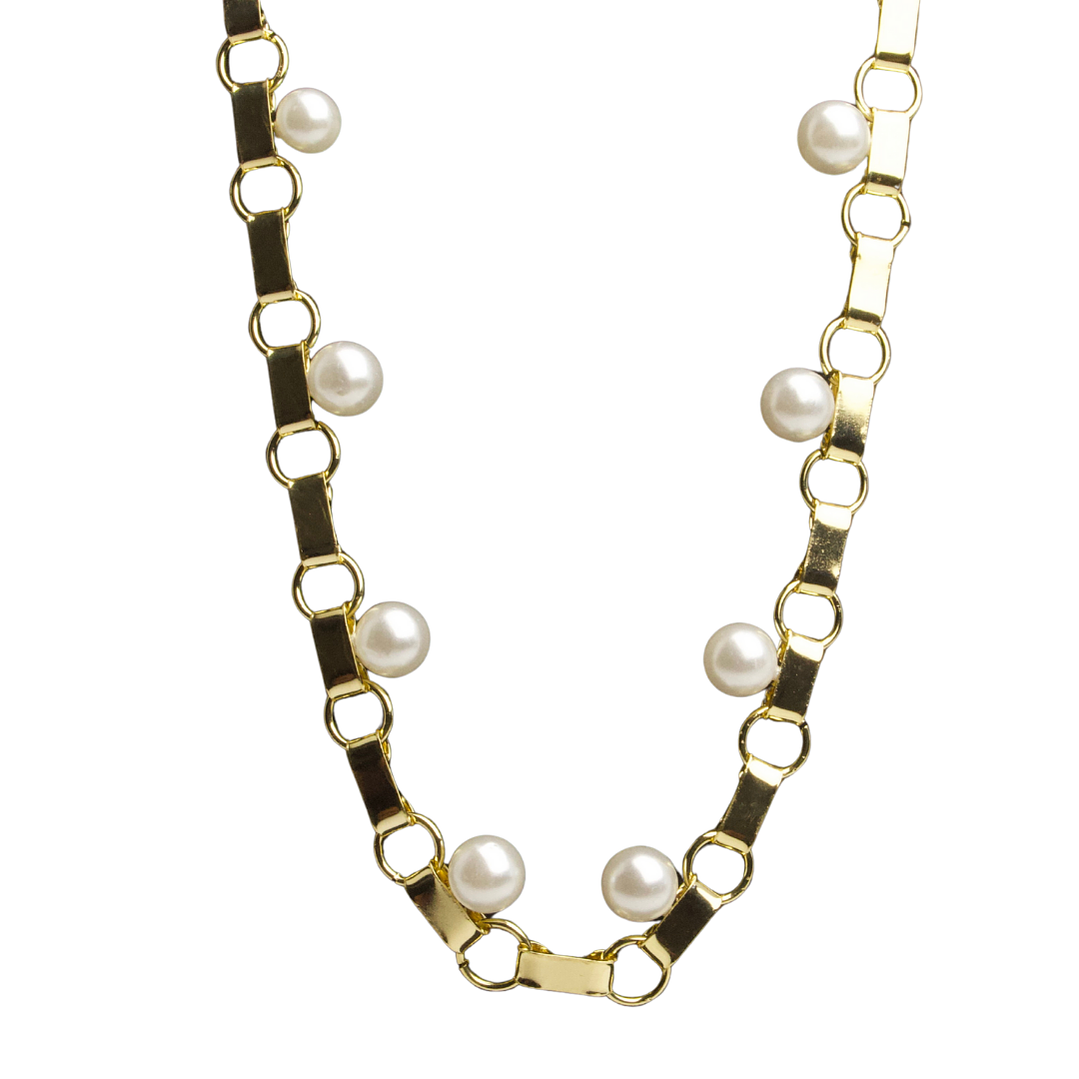 Collar encadenado con perlas y enchapado en oro 1