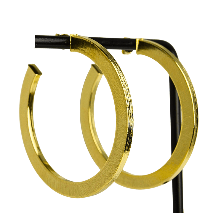 Aro argolla plana satinada enchapada en oro 1