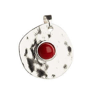 Colgante circular con coral rojo enchapado en plata