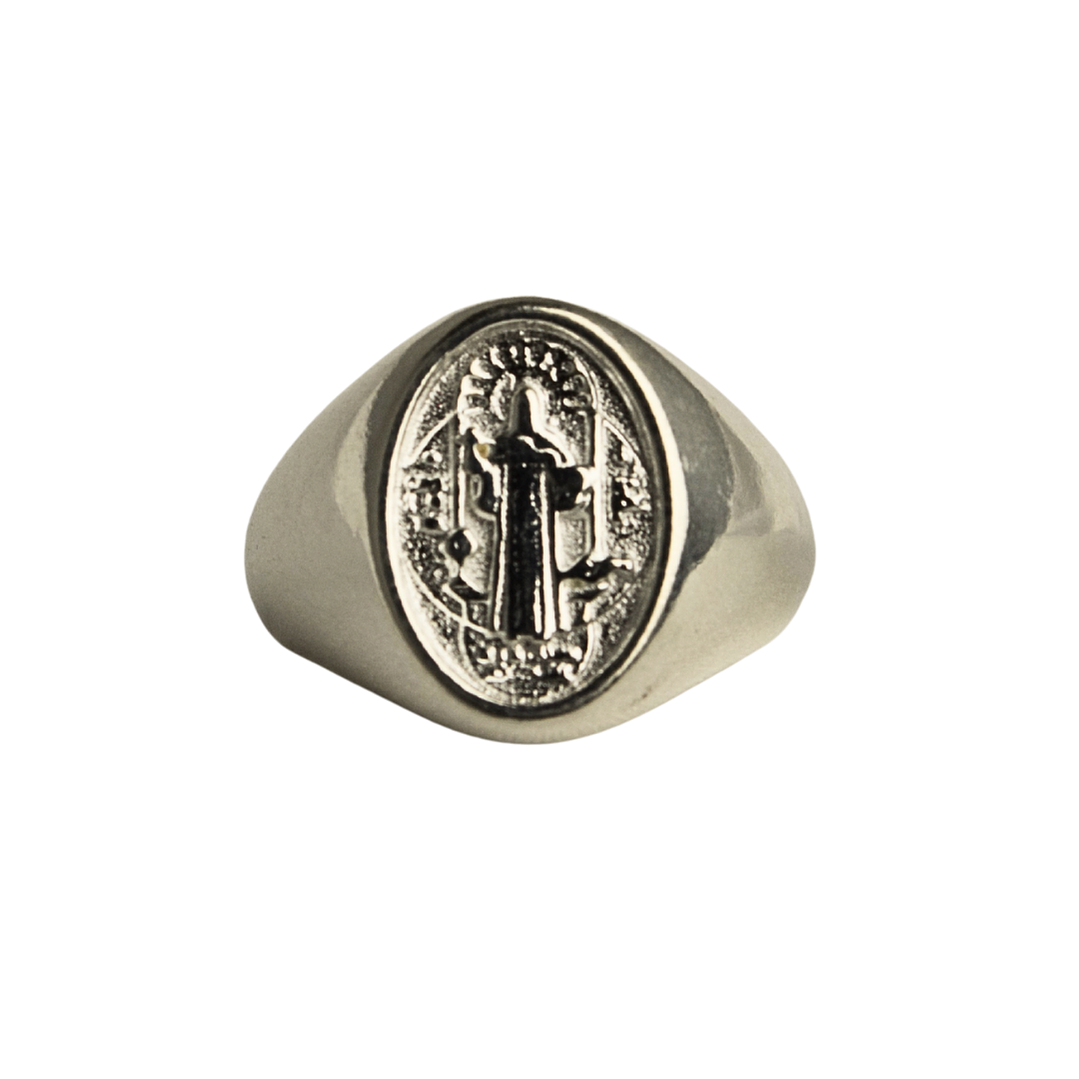 Anillo Chevalier San Benito enchapado en plata 1