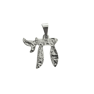 Colgante “Chai” (Vida) enchapado en plata