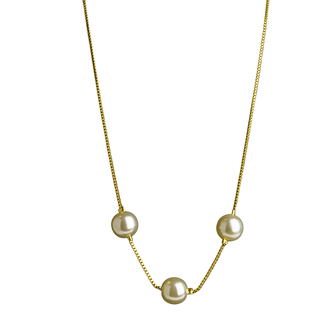 Collar con tres perlas grandes enchapado en oro 1