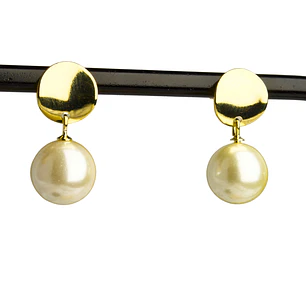 Aros con base circular y perla colgante enchapado en oro