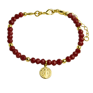 Pulsera con medalla de San Benito con cristales rojos y balines enchapada en oro