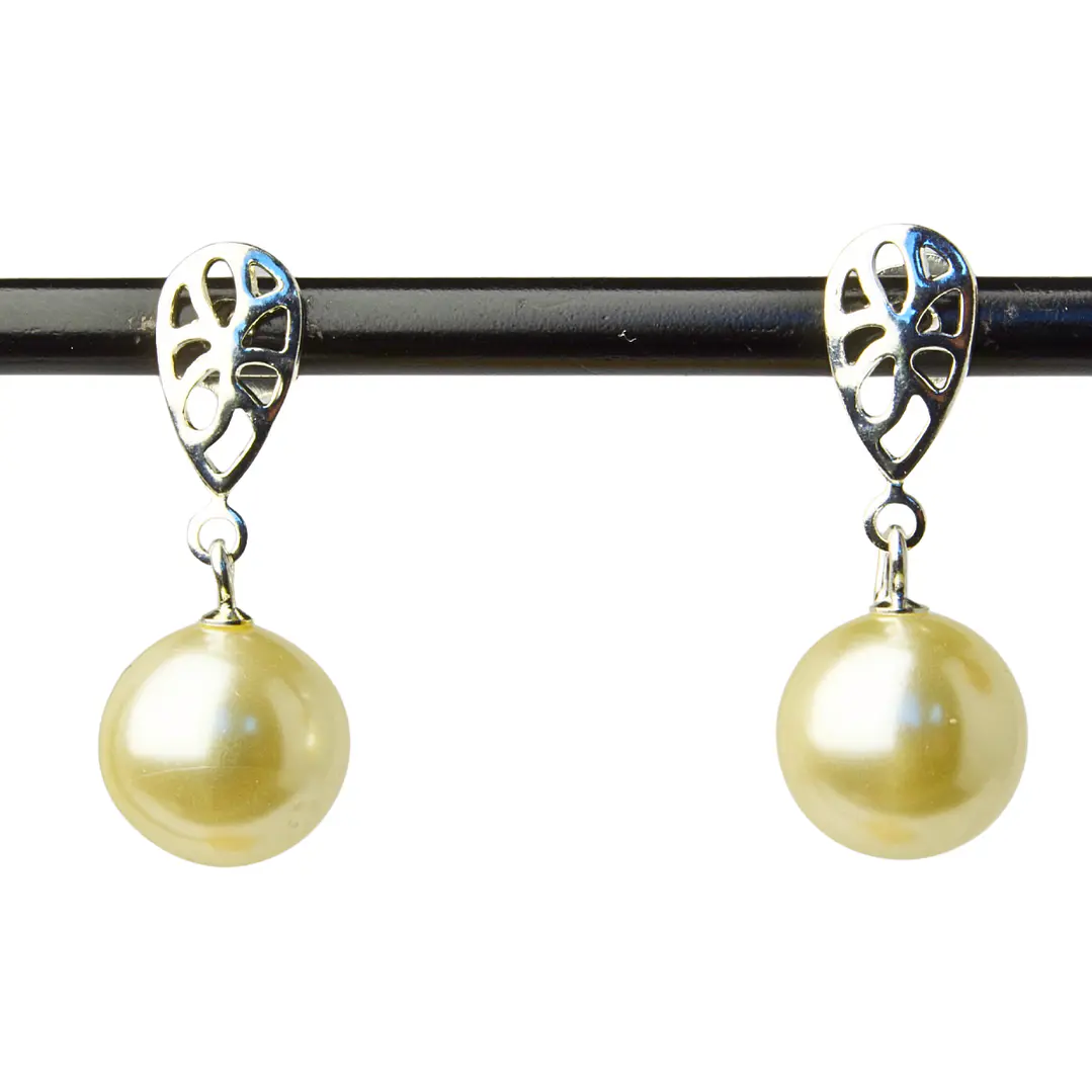 Aros de Perla Colgante en monstera con Enchape en Plata 1