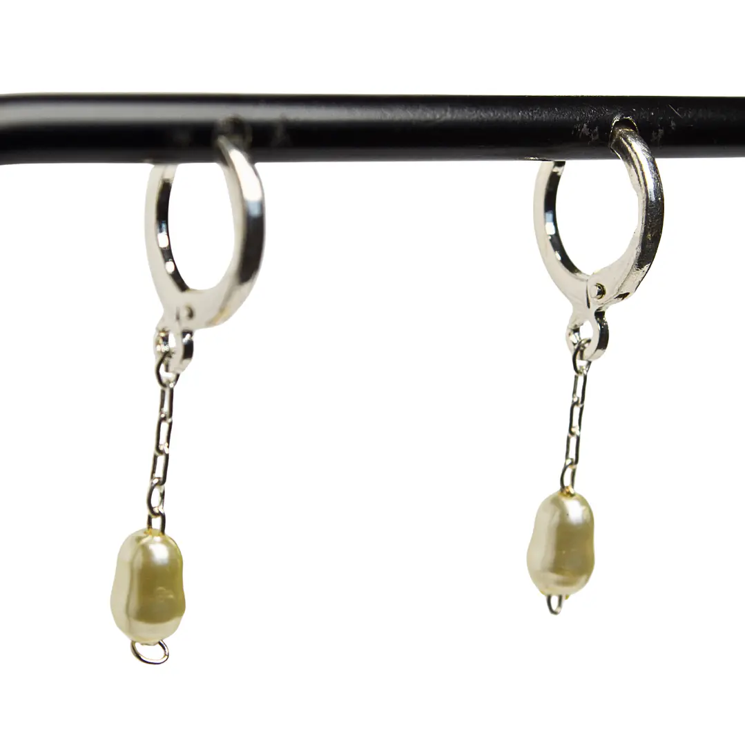 Argolla perla artificial colgante enchape plata 1