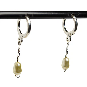 Argolla perla artificial colgante enchape plata