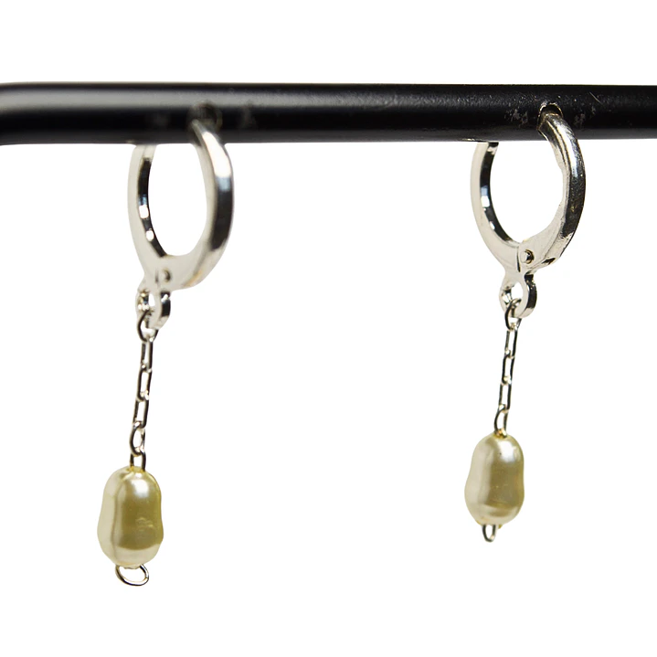 Argolla perla artificial colgante enchape plata 1