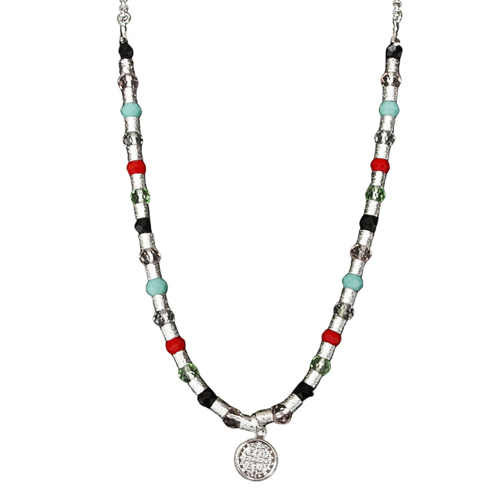 Collar mostacilla satinada y cristales con colgante de san benito enchape en plata 2