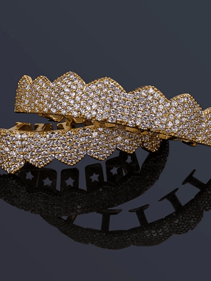 GRILLZ Fit Gold Silver Color Iced Out Hip Hop Teeth Grillz Micro Pave Cubic Zircon Top & Bottom Teeth Grills Set