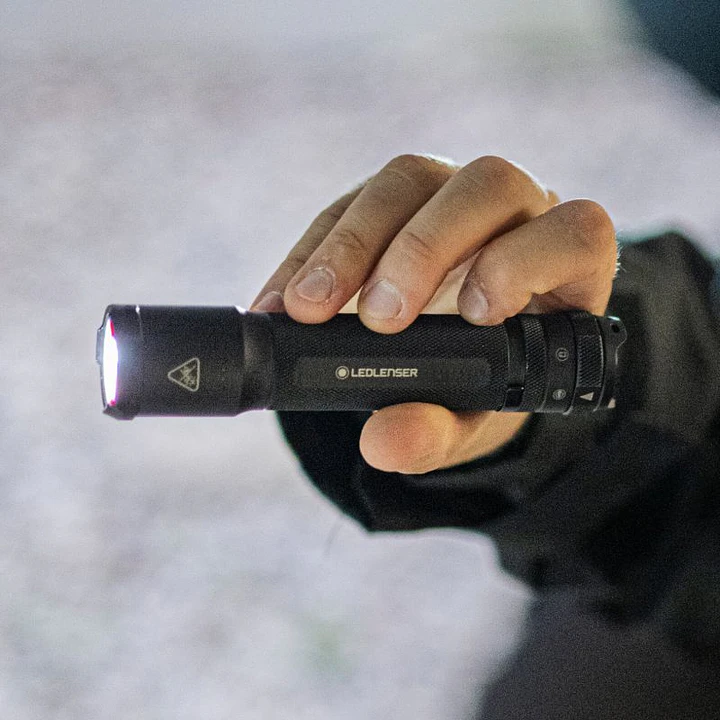 Linterna Tactica Ledlenser TAC7R Rojo/Verde/Azul 3200 Lumens 6
