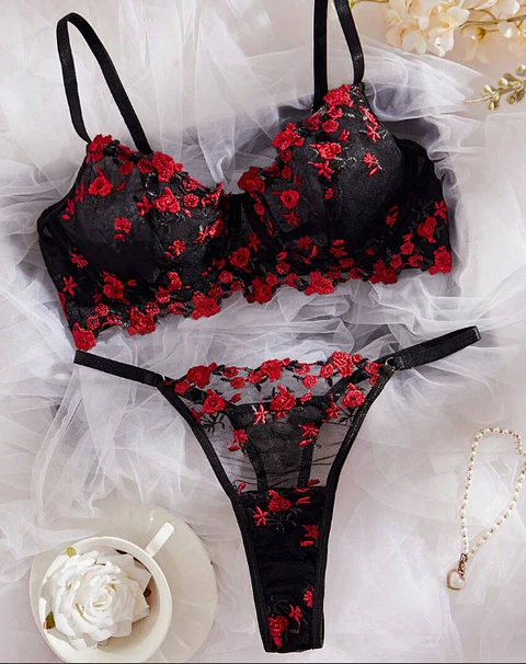 Conjunto Encajes