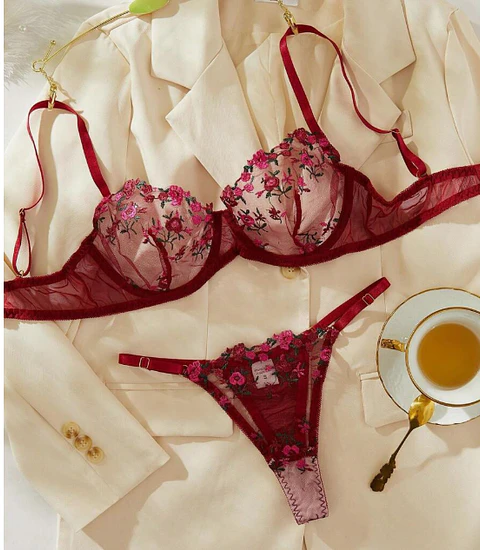 CONJUNTO FLORAL BURDEO