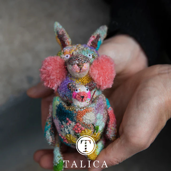 Tiny Friends: A Guide to Mosaic Embroidery - Livro Laine 5