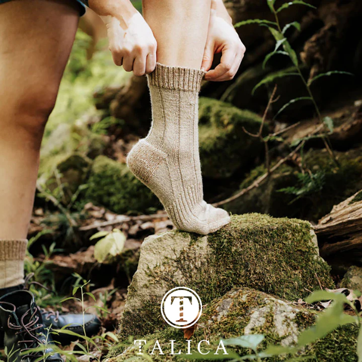 Trails & Valleys: Knitwear for Family Adventures - Livro Laine 7