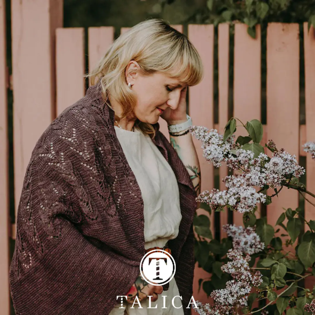 Soothing Stitches: Knits for a Quiet Mind - Livro Laine 2