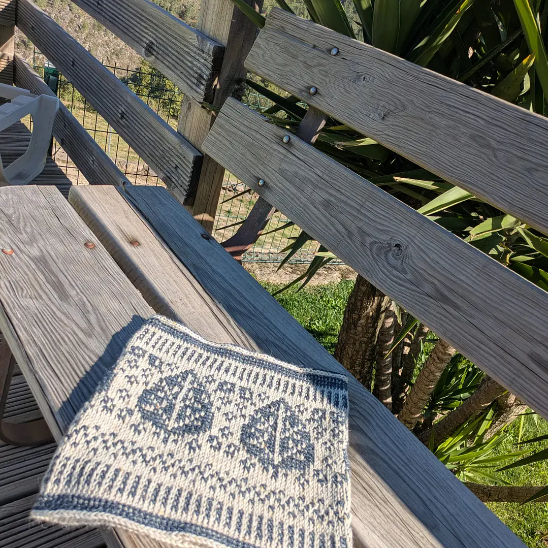 Workshop Presencial Crochet Tunisino Circular e em Mosaico - Gola Folha 1