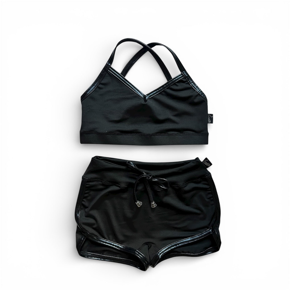 Conjunto Retro Negro Látex