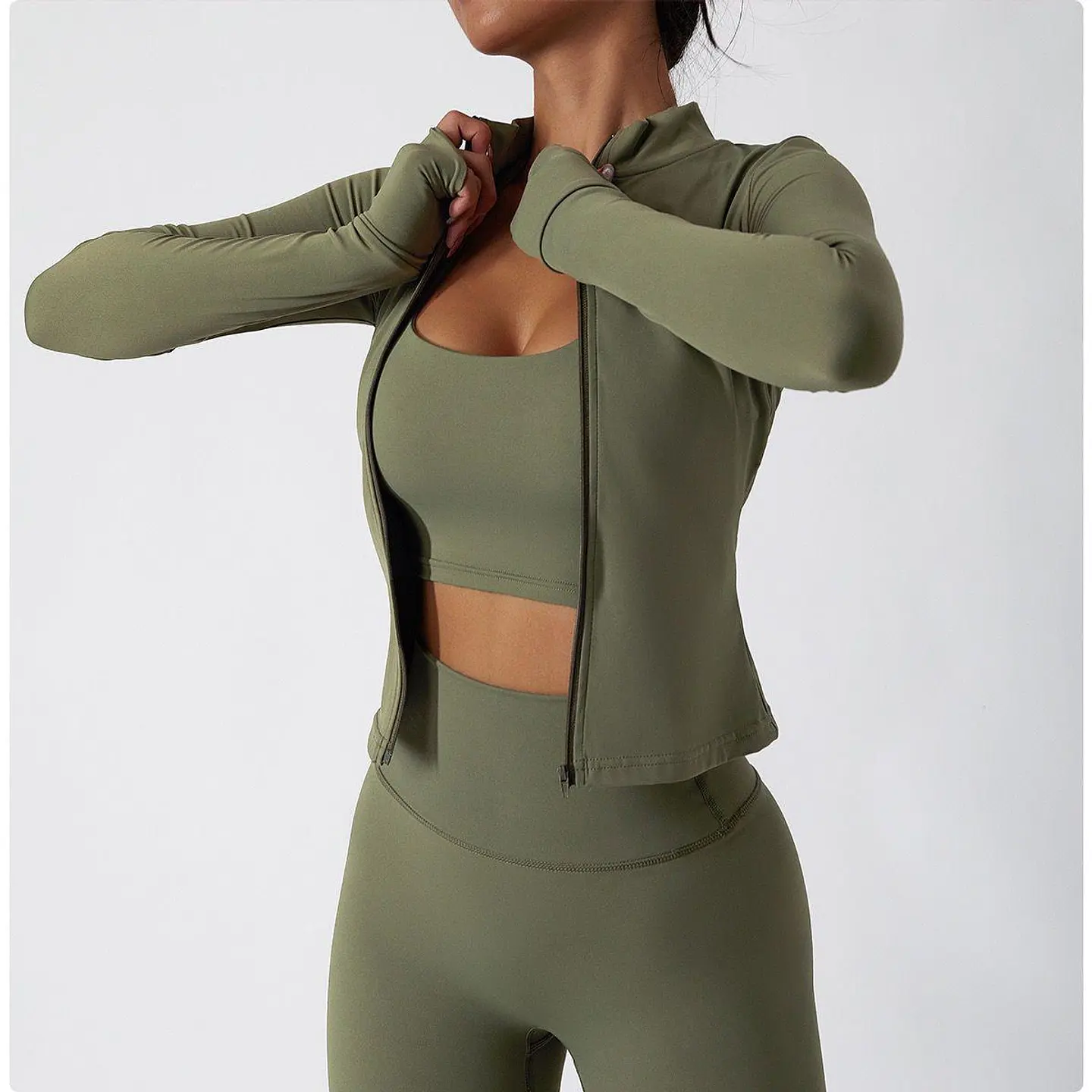 CHAMARRA DEPORTIVA DE MUJER 4