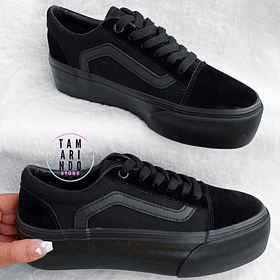 Zapatillas negro entero con plataforma 141