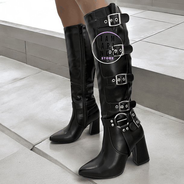 BOTAS LARGAS CON HEBILLAS NEGRO K43