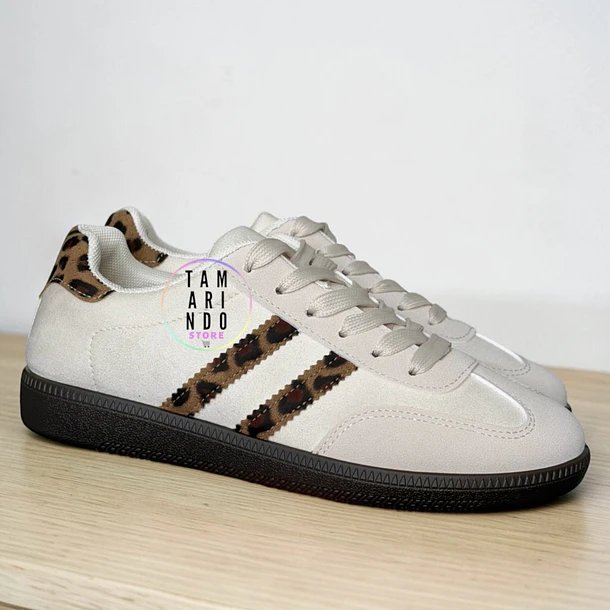 ZAPATILAS MODA 692 BEIGE CON ANIMA PRINT