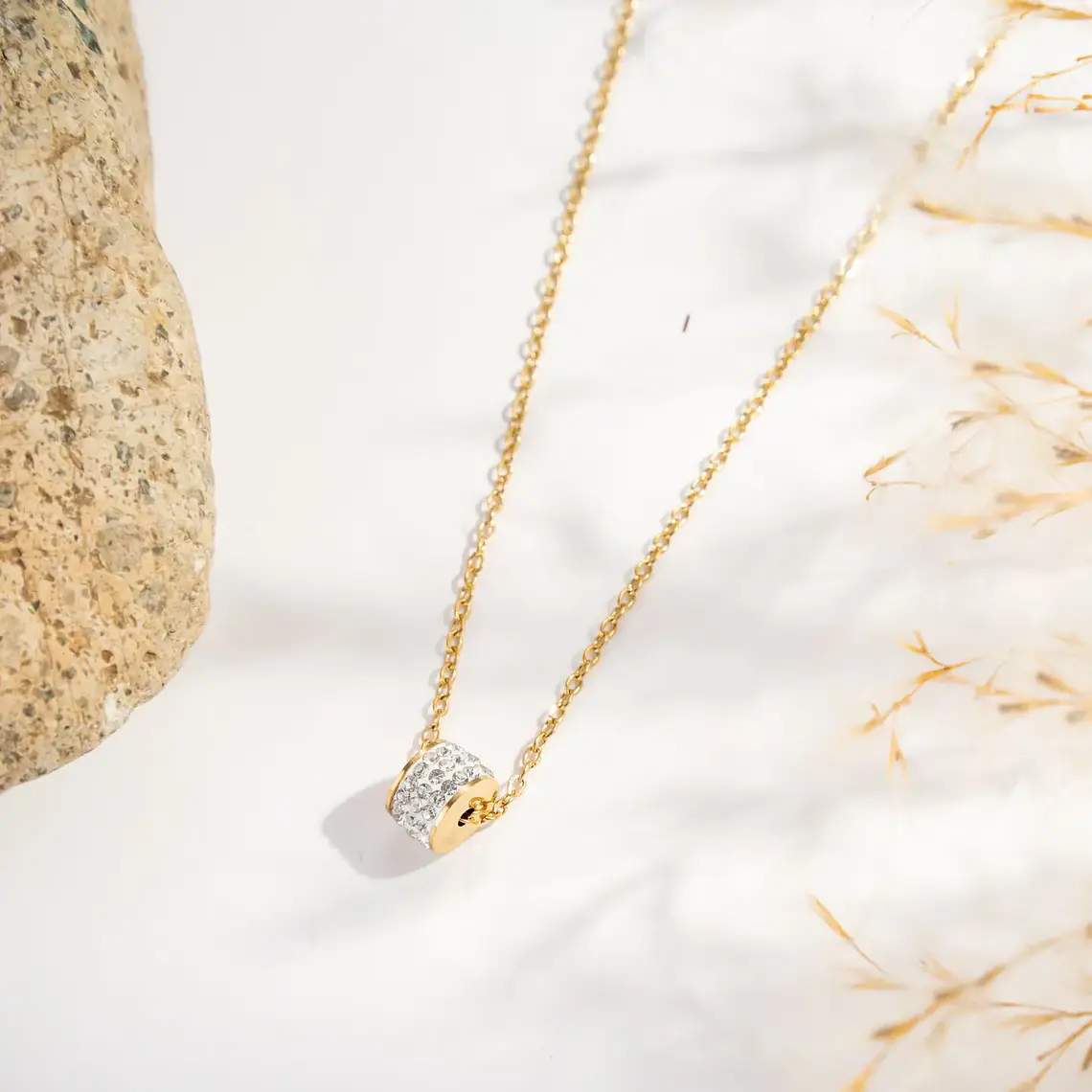 Colar Crystal Tube Shine Dourado em Aço Inoxidável 1