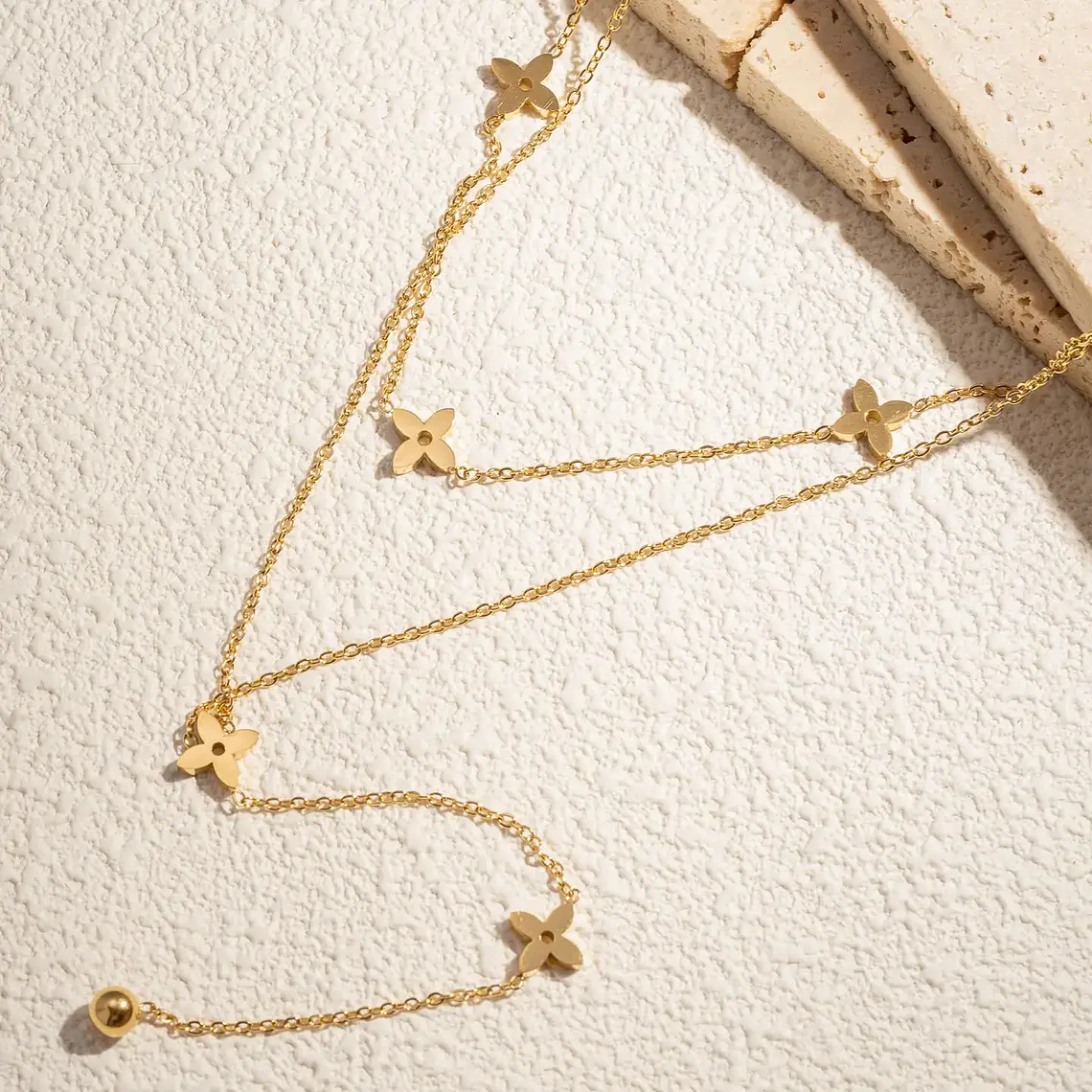Colar Floral Cascade Gold em Aço Inoxidável 2