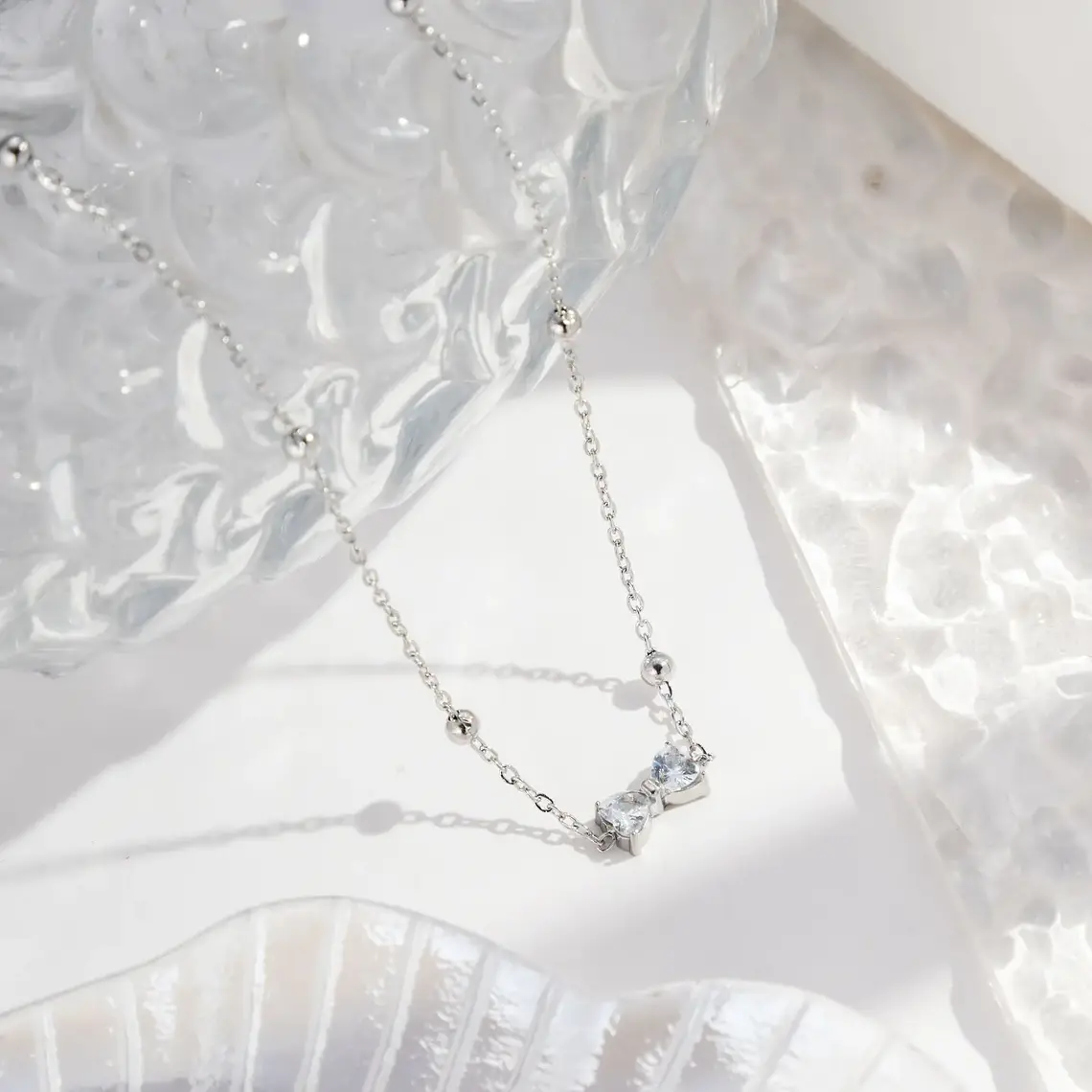 Colar Silver Knot Shine em Aço Inoxidável 1