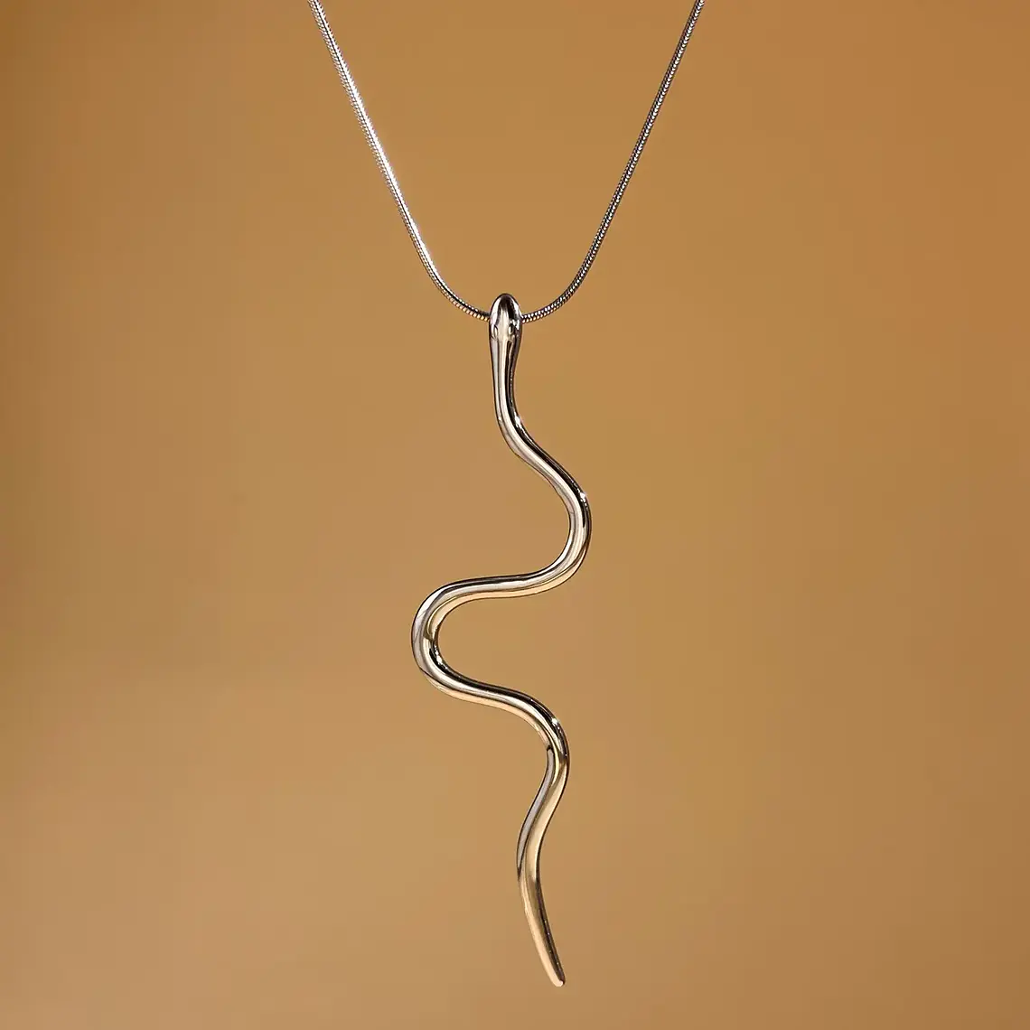 Colar Serpentine Silver em Aço Inoxidável 1