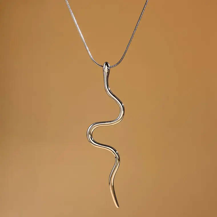 Colar Serpentine Silver em Aço Inoxidável 1