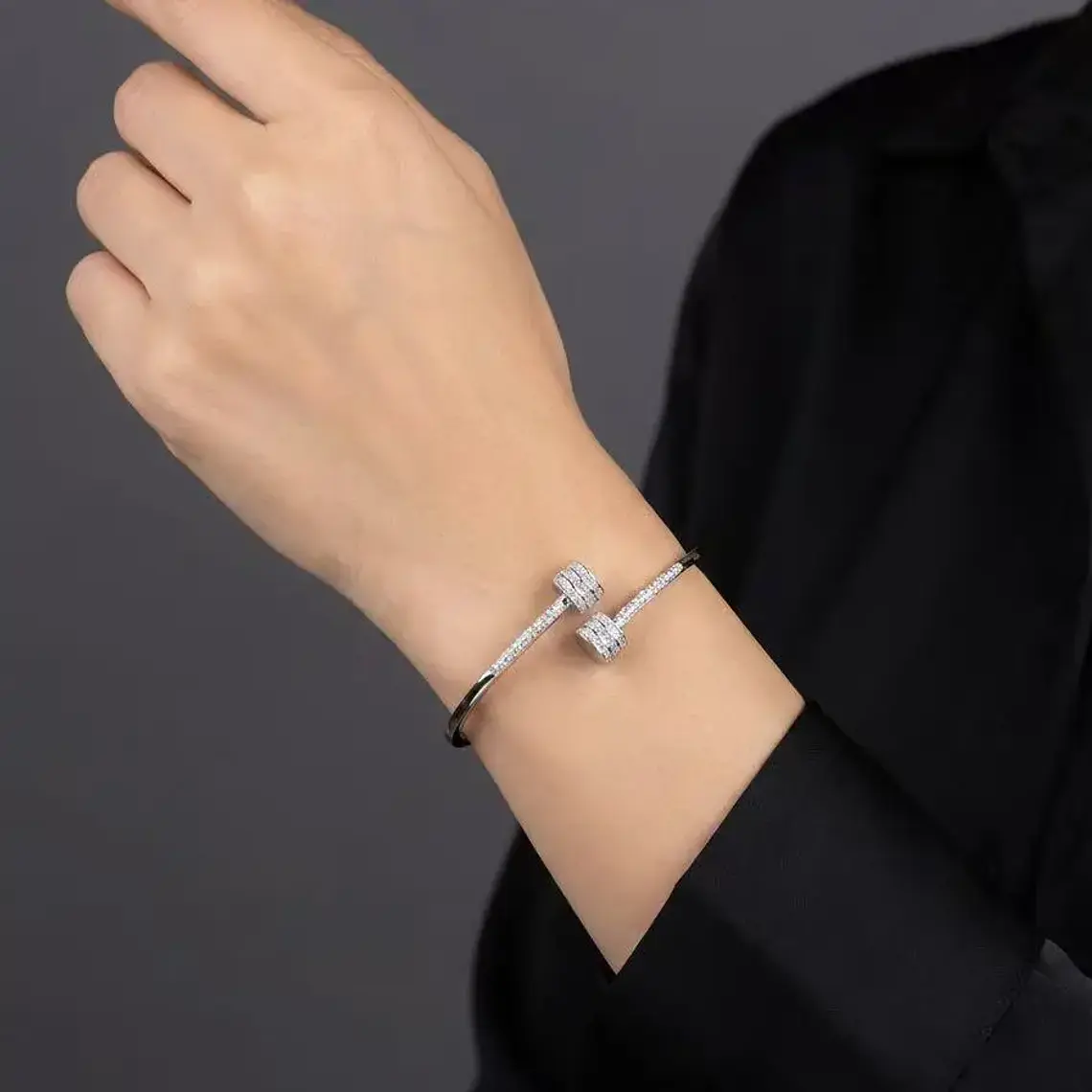 Pulseira Rígida Crystal Silver em Aço Inoxidável 1
