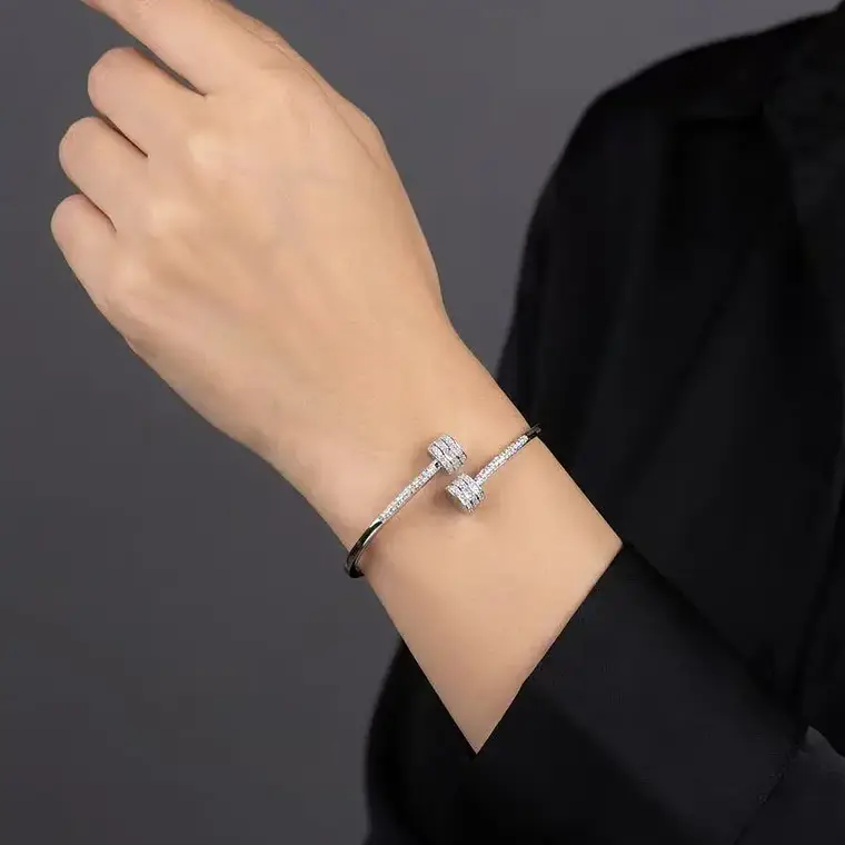 Pulseira Rígida Crystal Silver em Aço Inoxidável 1