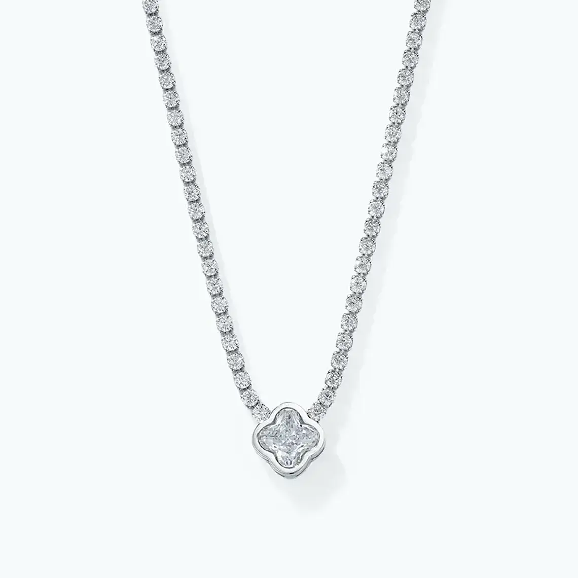 Colar Clover Silver Shine em Aço Inoxidável 2