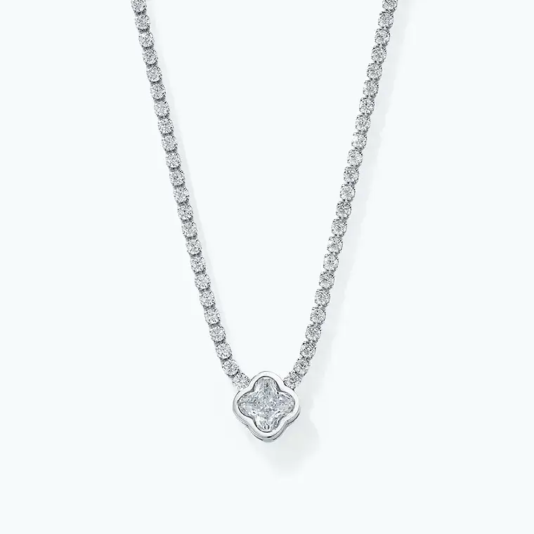 Colar Clover Silver Shine em Aço Inoxidável 2