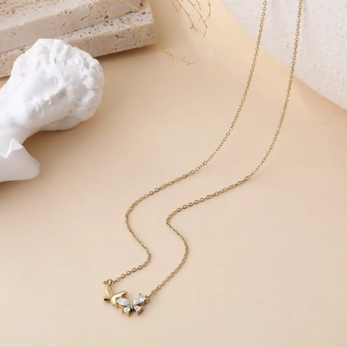 Colar Borboleta Crystal Dourado 1