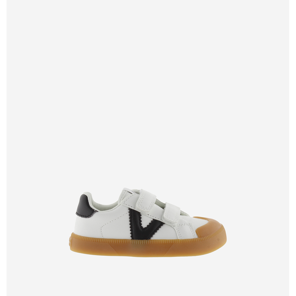 VICTORIA - Oliver Barefoot 26V