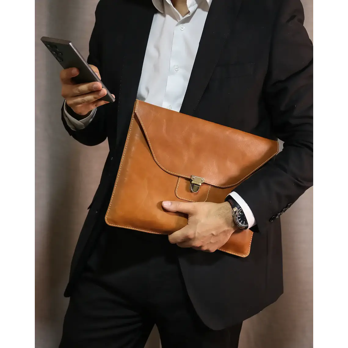 Funda para Notebook de Cuero — Hecha a Medida 3