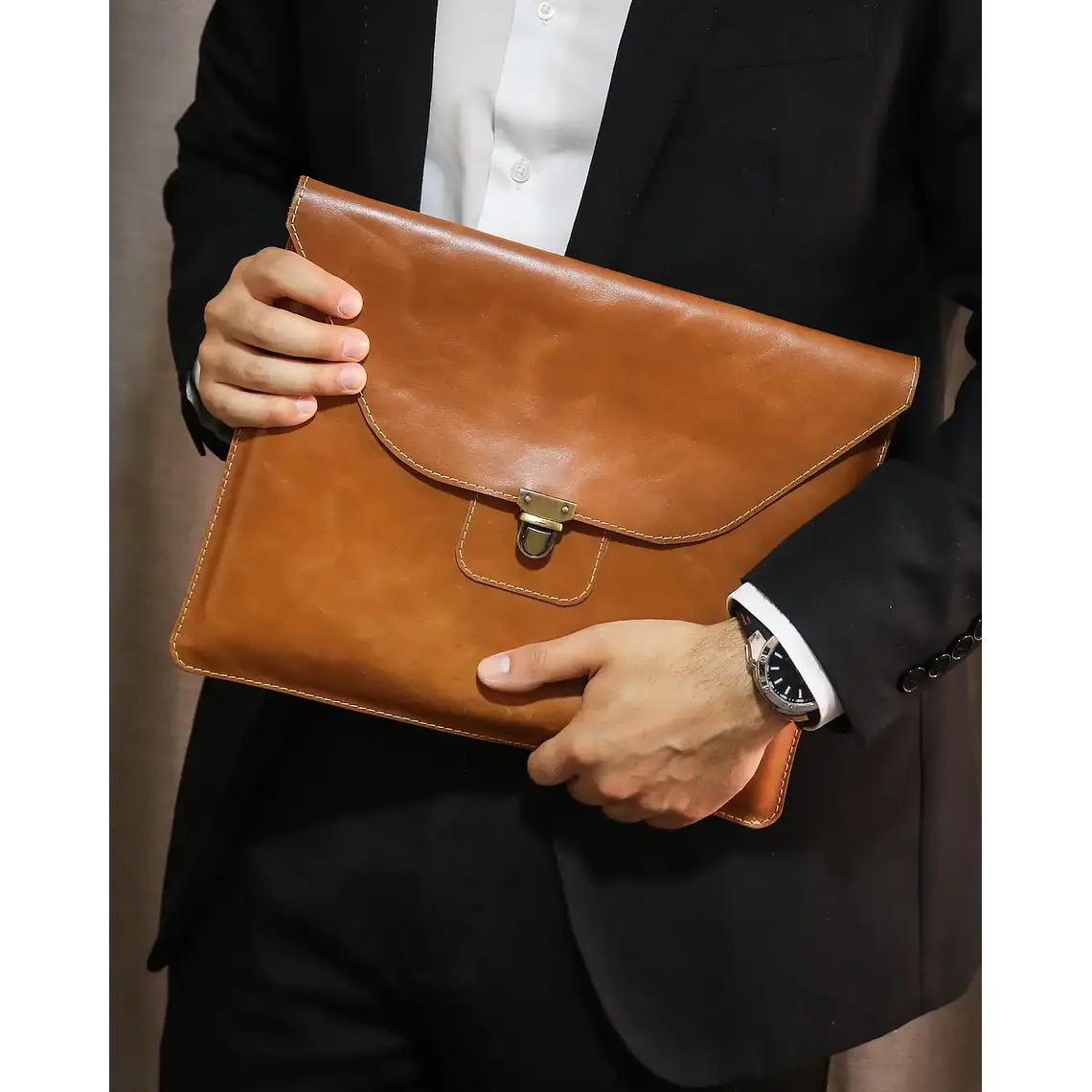 Funda para Notebook de Cuero — Hecha a Medida 4