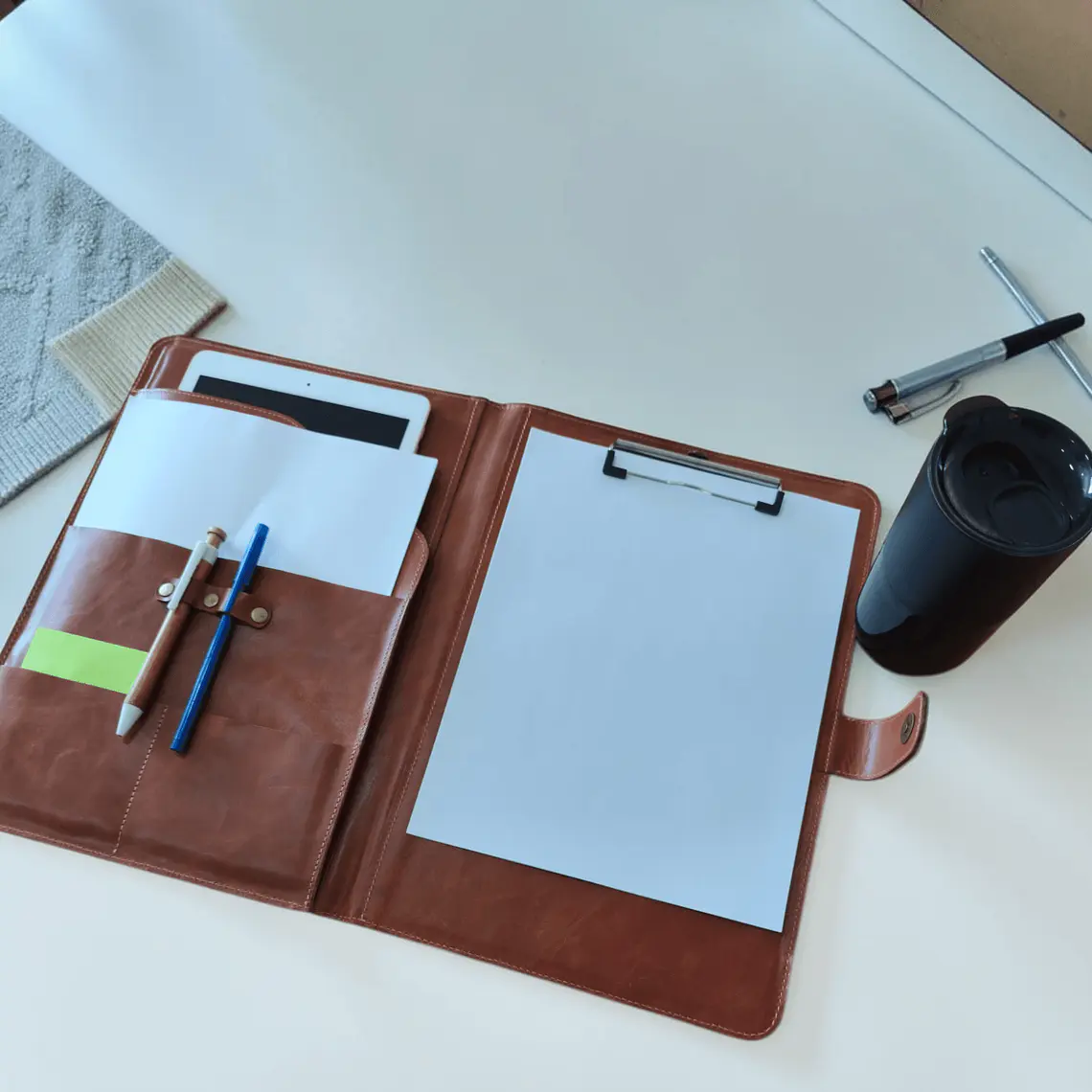 Carpeta de Cuero Rígida – Tamaño Oficio 1