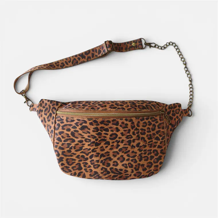 Banano Tokio — Gamuzón y Animal Print 3